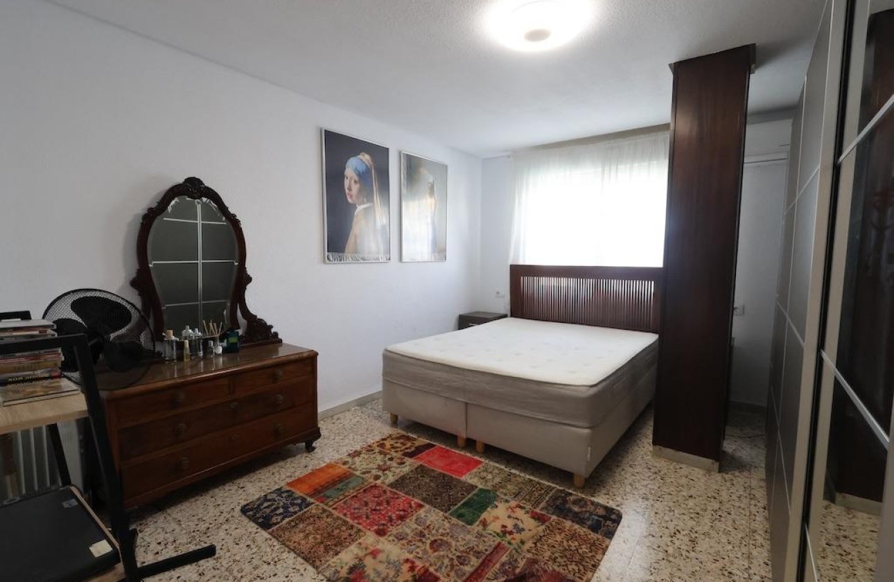 Resale - Apartment / flat - Torrevieja - torrevieja