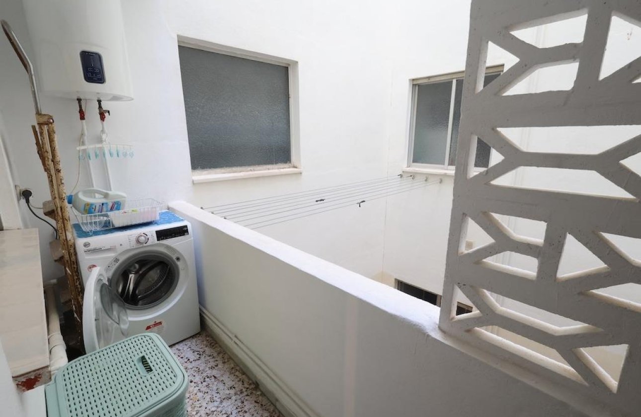 Resale - Apartment / flat - Torrevieja - torrevieja