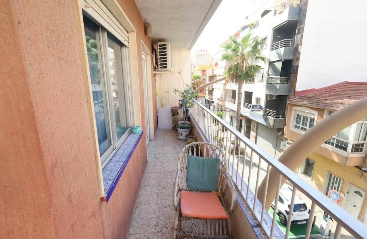 Resale - Apartment / flat - Torrevieja - torrevieja