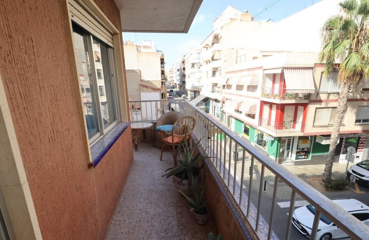 Resale - Apartment / flat - Torrevieja - torrevieja