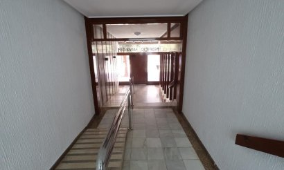 Resale - Apartment / flat - Torrevieja - torrevieja