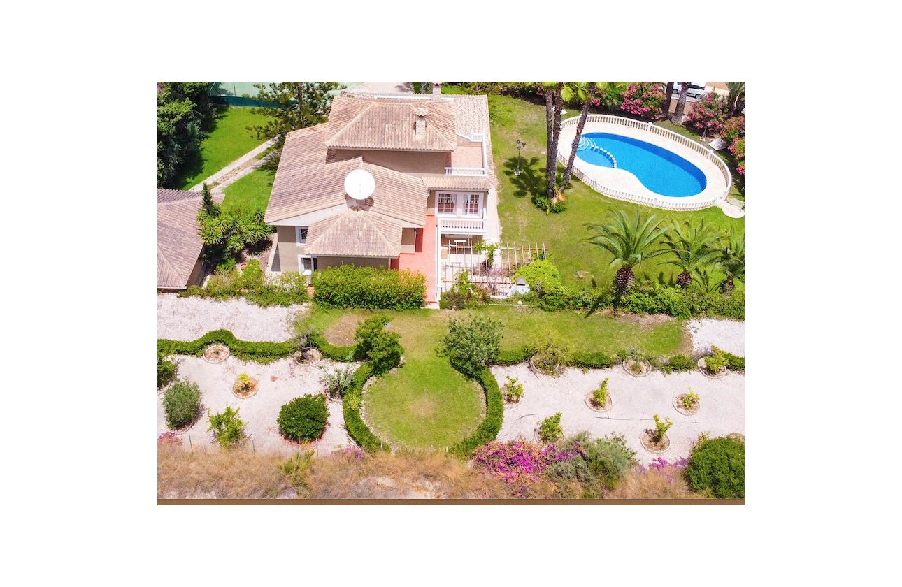Resale - Villa - Orihuela Costa - Villamartin