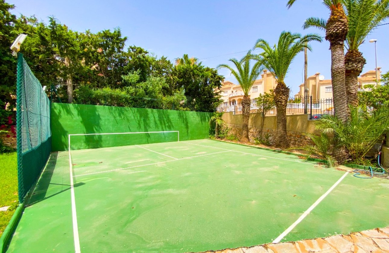 Resale - Villa - Orihuela Costa - Villamartin