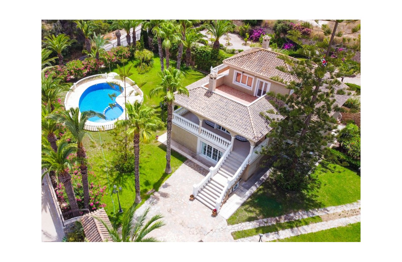 Resale - Villa - Orihuela Costa - Villamartin