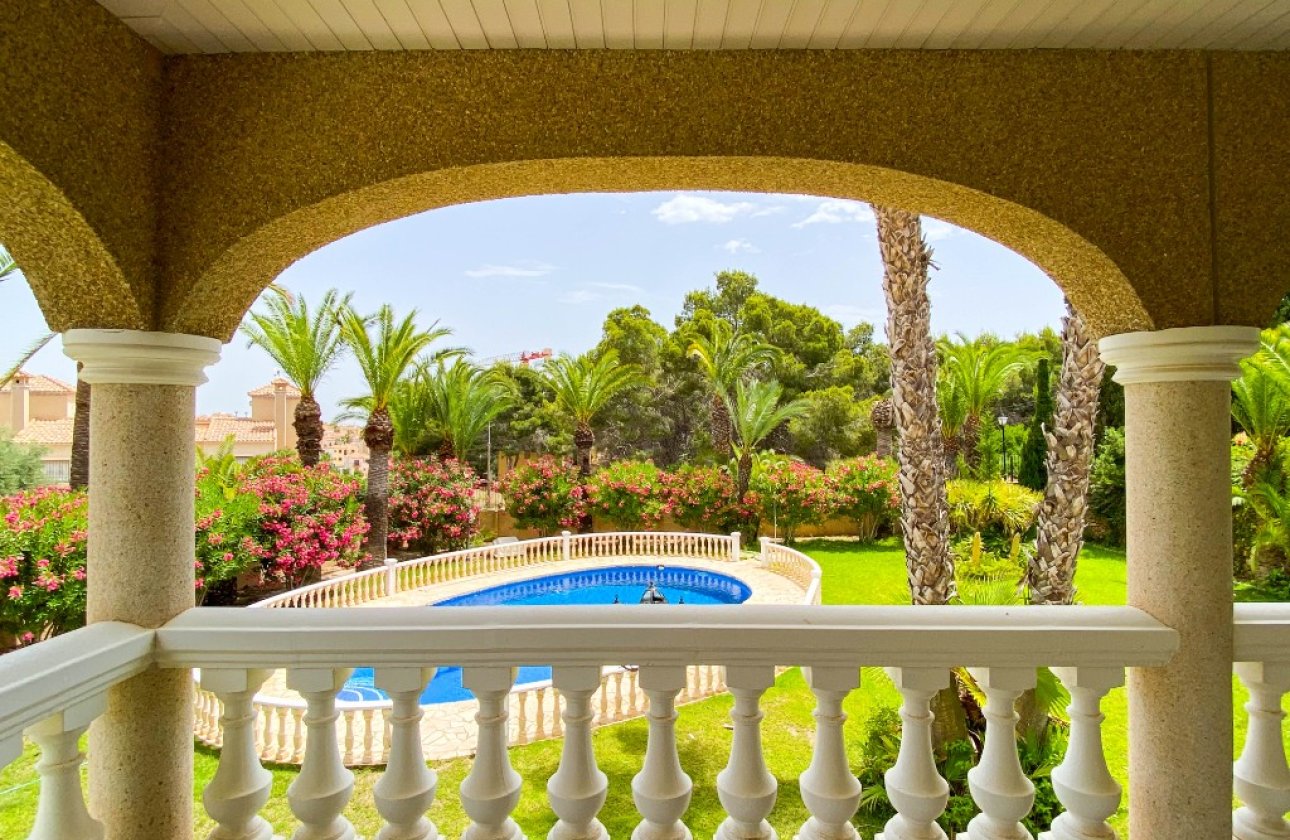 Resale - Villa - Orihuela Costa - Villamartin