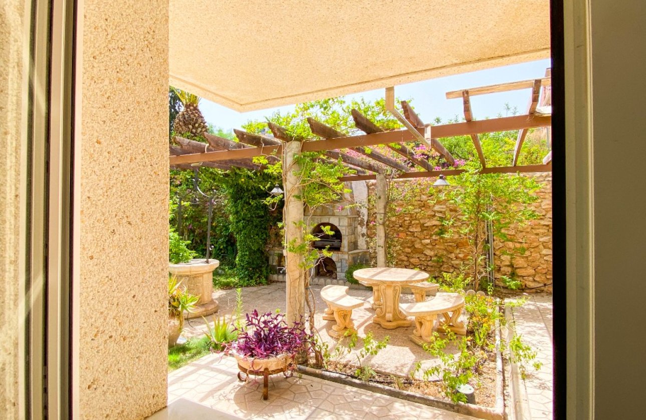 Resale - Villa - Orihuela Costa - Villamartin