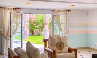 Resale - Villa - Orihuela Costa - Villamartin