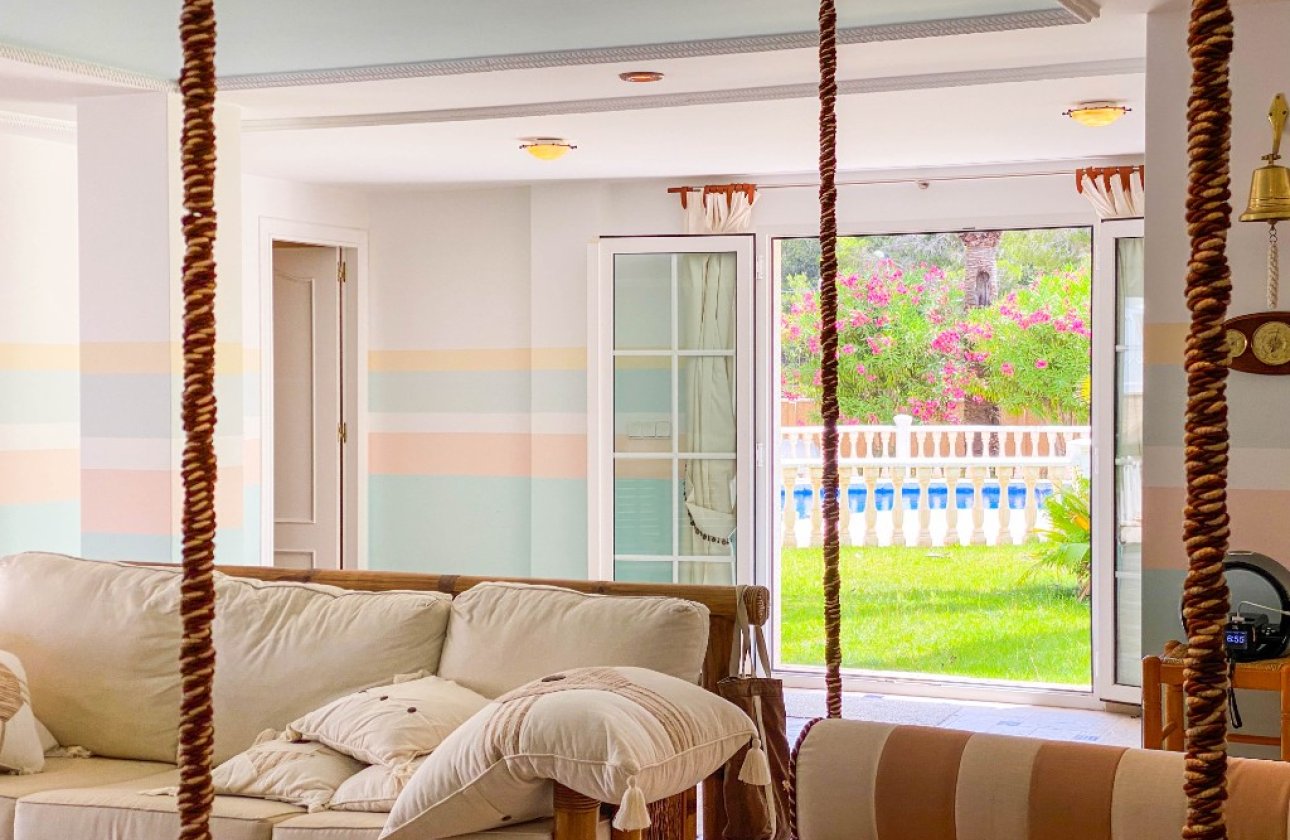 Resale - Villa - Orihuela Costa - Villamartin