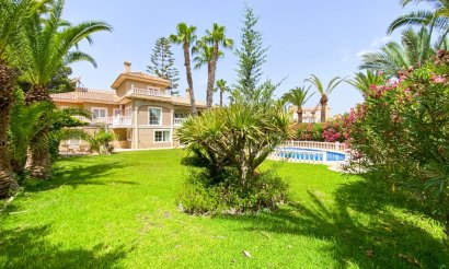 Resale - Villa - Orihuela Costa - Villamartin