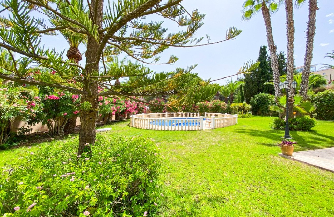 Resale - Villa - Orihuela Costa - Villamartin