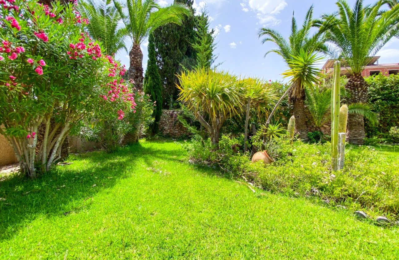 Resale - Villa - Orihuela Costa - Villamartin