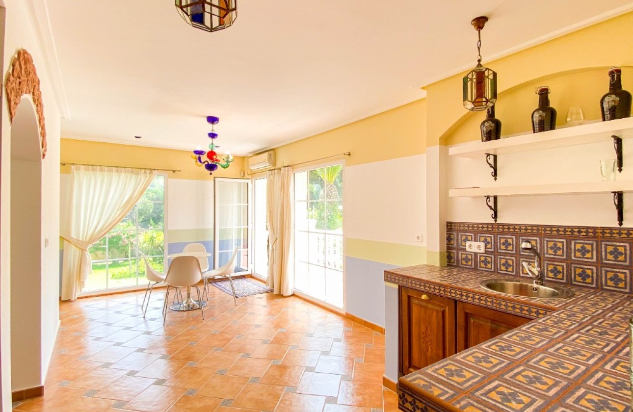 Resale - Villa - Orihuela Costa - Villamartin