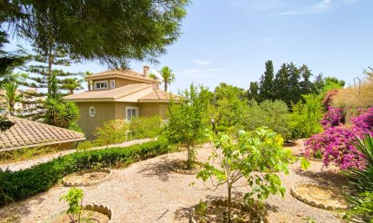 Resale - Villa - Orihuela Costa - Villamartin