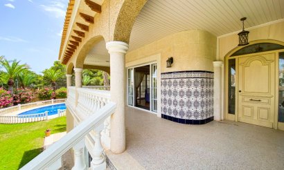 Resale - Villa - Orihuela Costa - Villamartin
