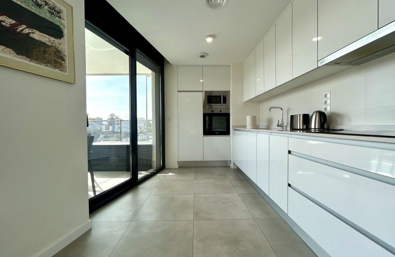 Resale - Apartment / flat - Dehesa de Campoamor - Campoamor