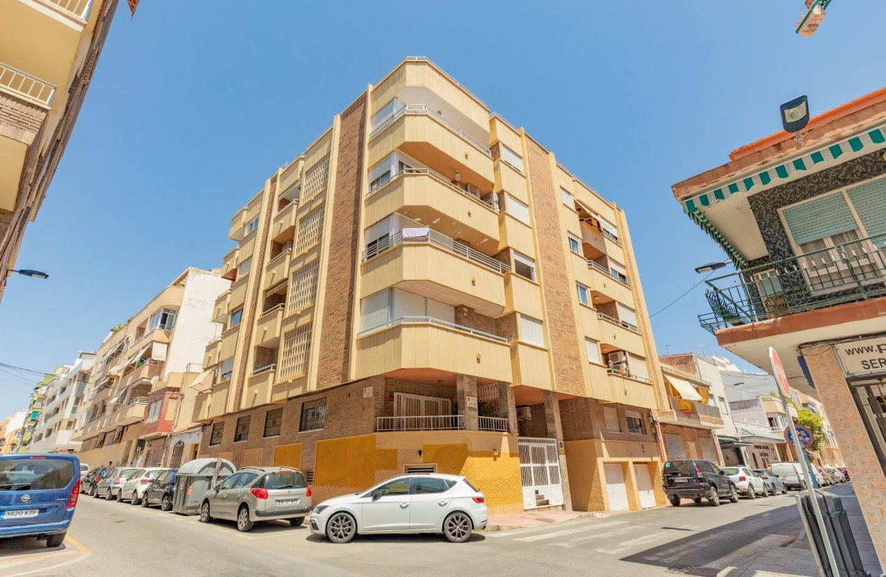 Resale - Apartment / flat - Torrevieja - Playa del cura