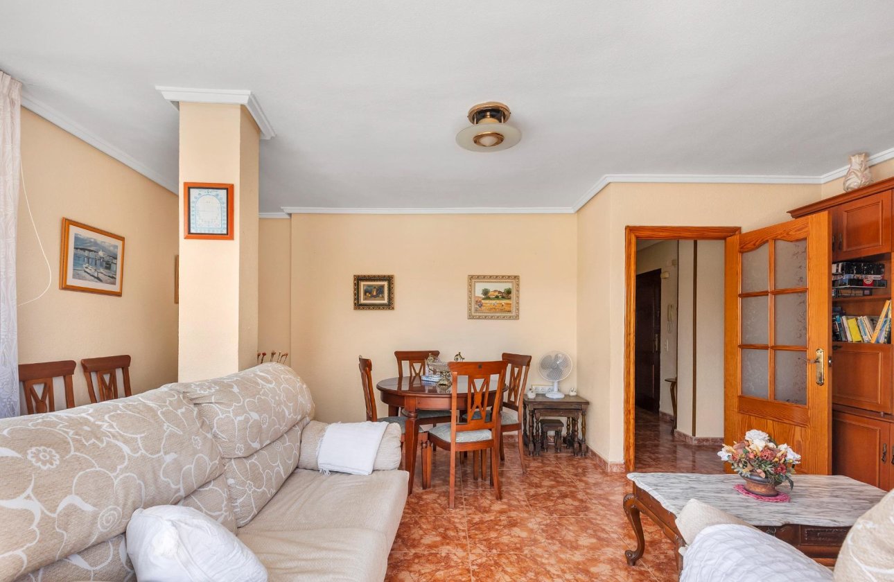 Resale - Apartment / flat - Torrevieja - Playa del cura