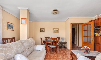 Resale - Apartment / flat - Torrevieja - Playa del cura