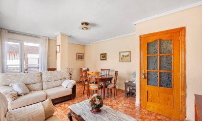 Resale - Apartment / flat - Torrevieja - Playa del cura