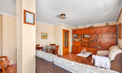 Resale - Apartment / flat - Torrevieja - Playa del cura