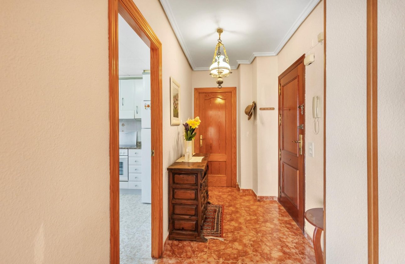 Resale - Apartment / flat - Torrevieja - Playa del cura