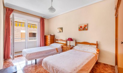 Resale - Apartment / flat - Torrevieja - Playa del cura