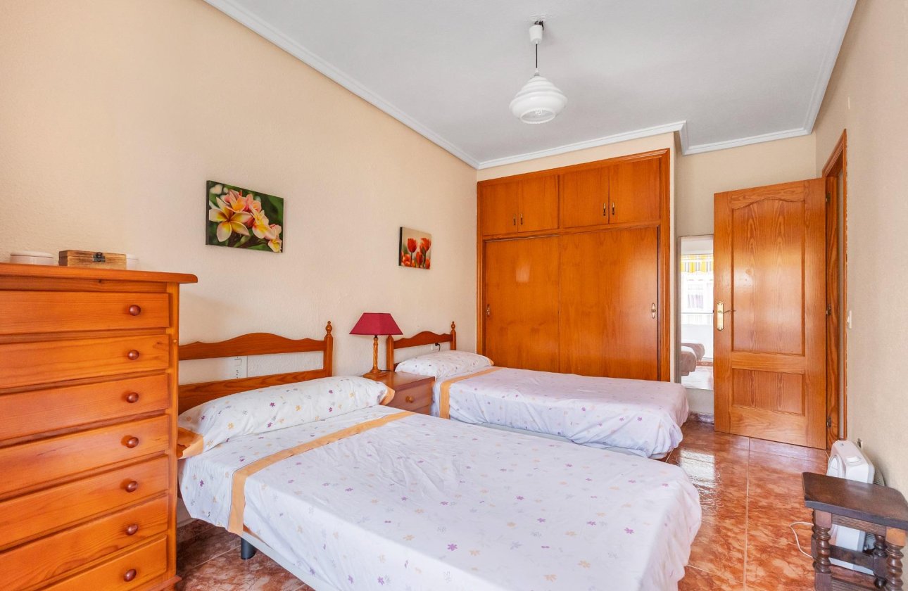 Resale - Apartment / flat - Torrevieja - Playa del cura