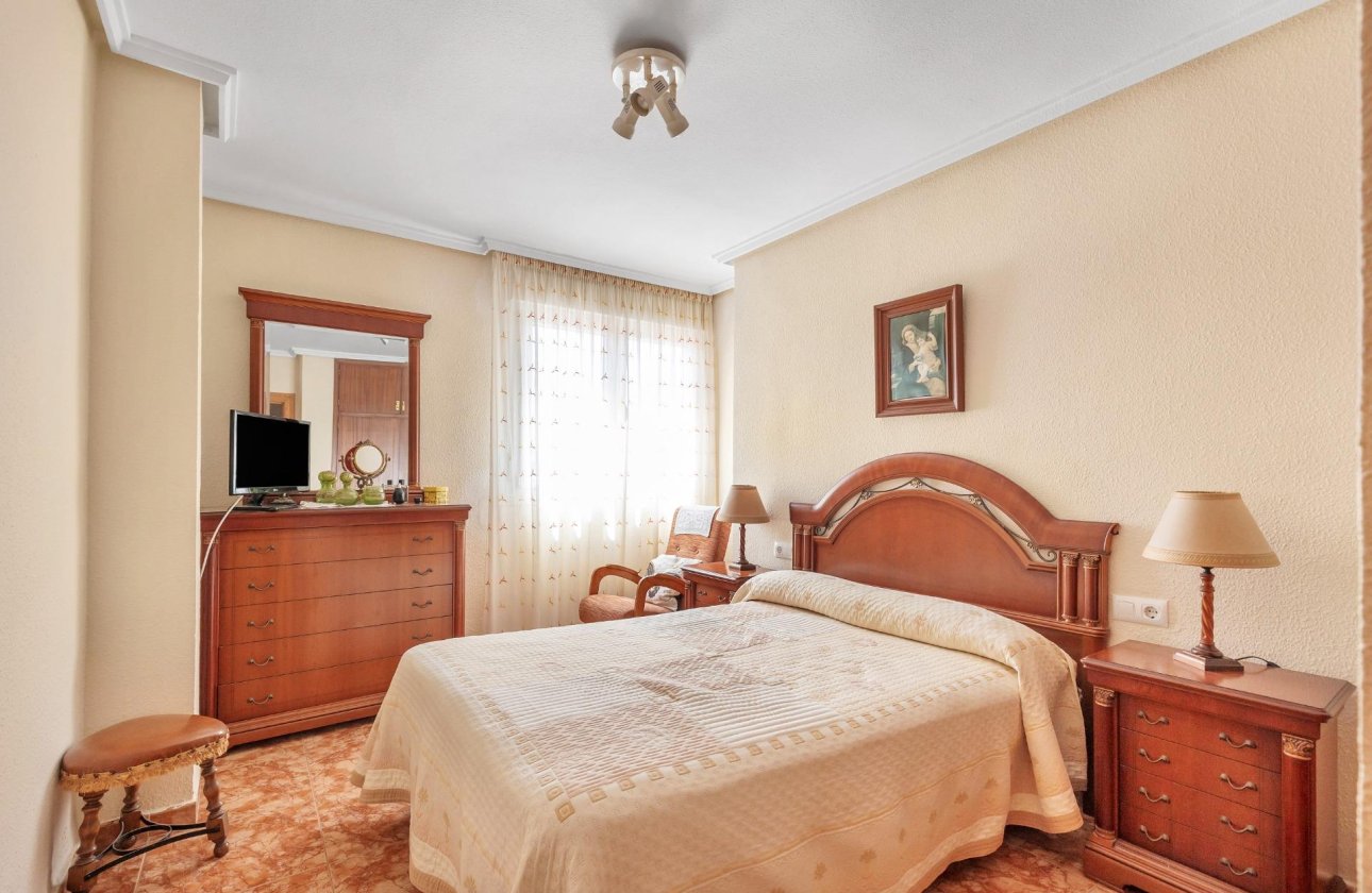 Resale - Apartment / flat - Torrevieja - Playa del cura