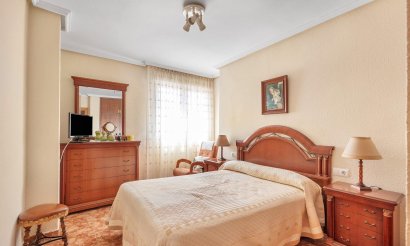 Resale - Apartment / flat - Torrevieja - Playa del cura