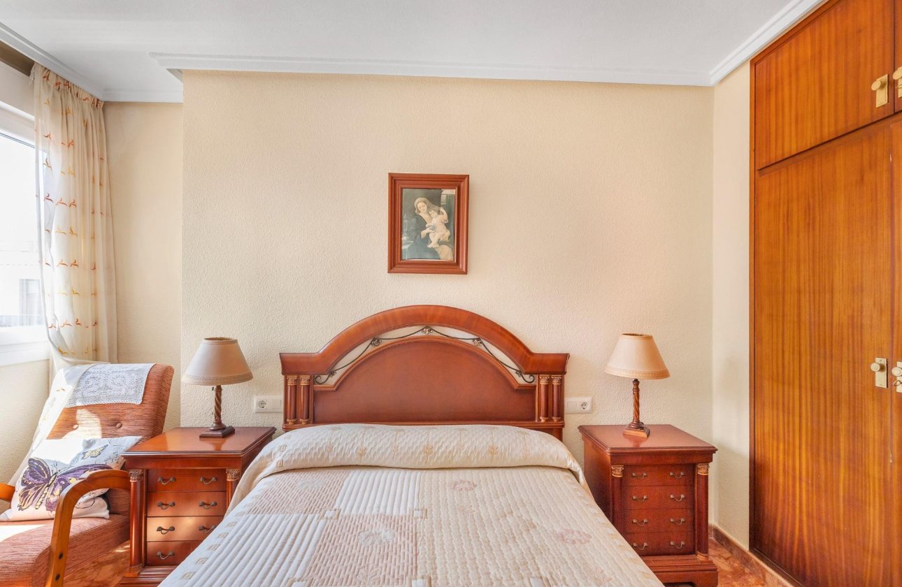 Resale - Apartment / flat - Torrevieja - Playa del cura