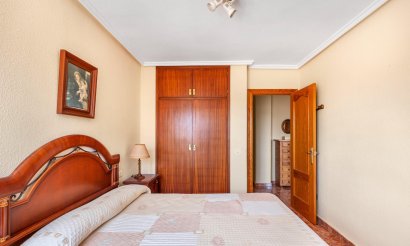 Resale - Apartment / flat - Torrevieja - Playa del cura