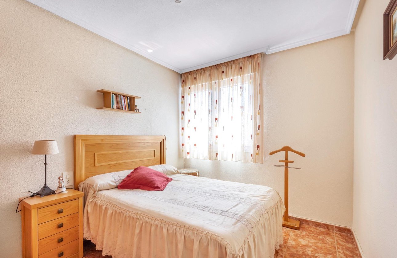 Resale - Apartment / flat - Torrevieja - Playa del cura