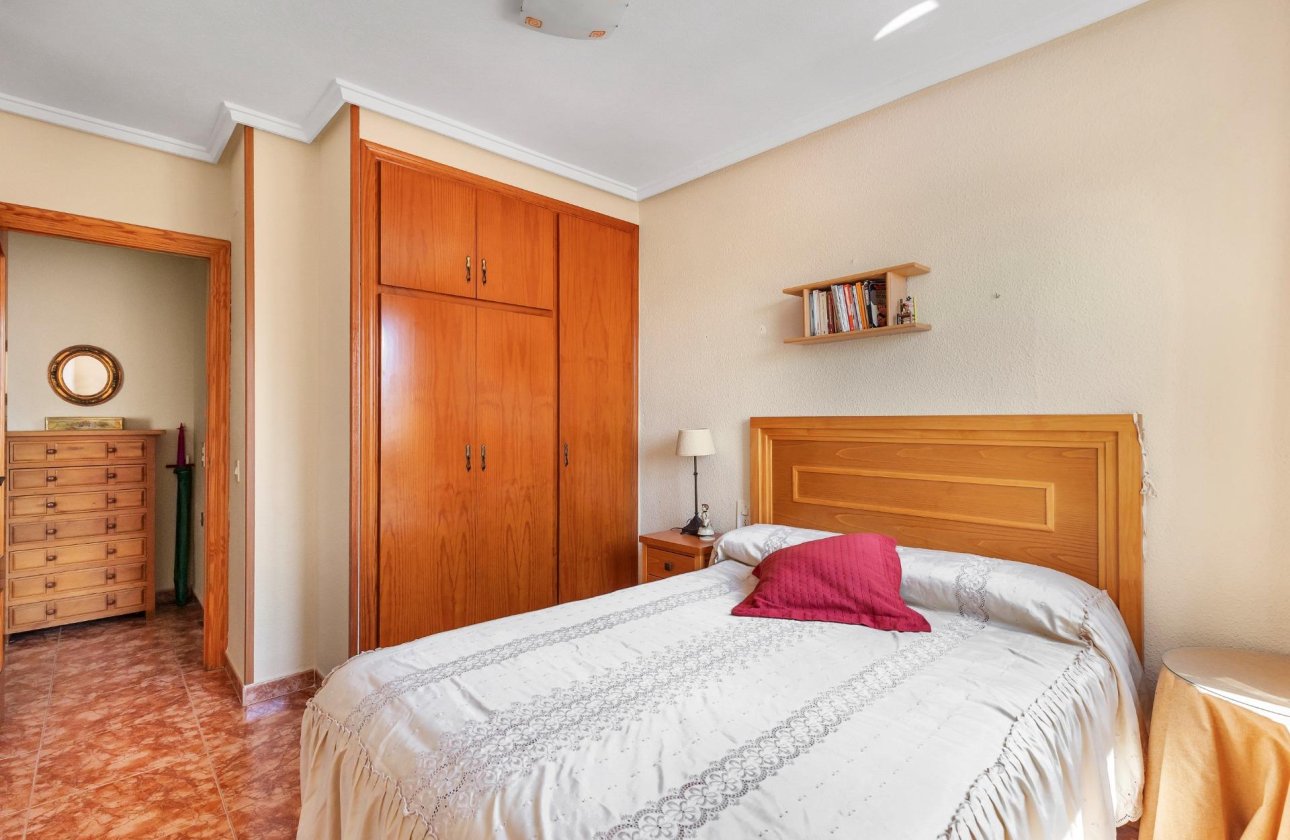 Resale - Apartment / flat - Torrevieja - Playa del cura