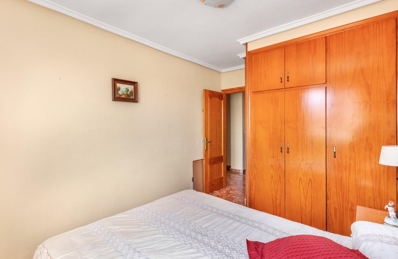 Resale - Apartment / flat - Torrevieja - Playa del cura