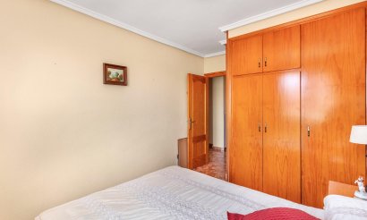 Resale - Apartment / flat - Torrevieja - Playa del cura