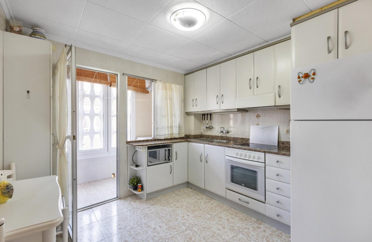 Resale - Apartment / flat - Torrevieja - Playa del cura