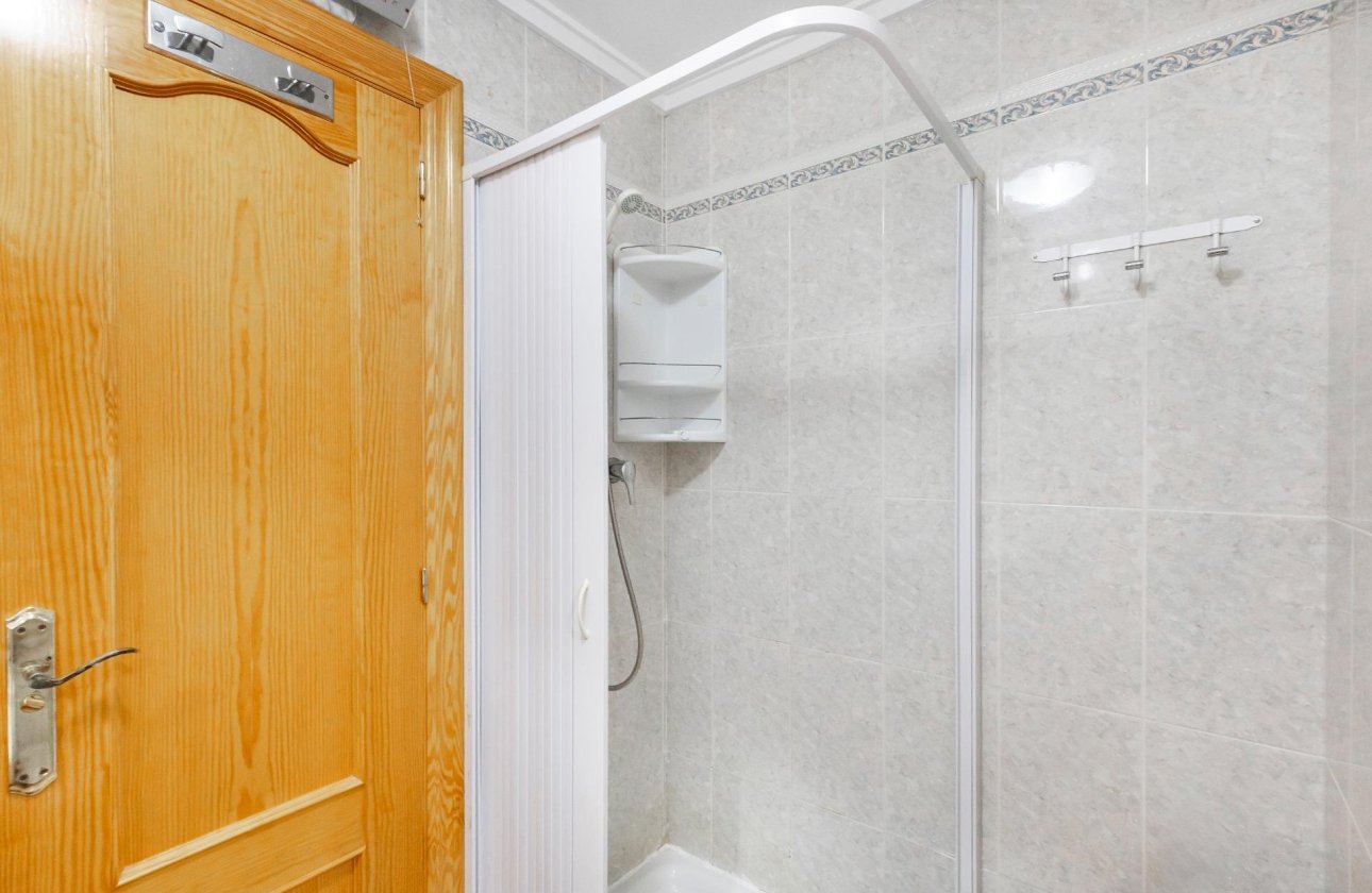 Resale - Apartment / flat - Torrevieja - Playa del cura