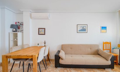 Resale - Apartment / flat - Punta Prima