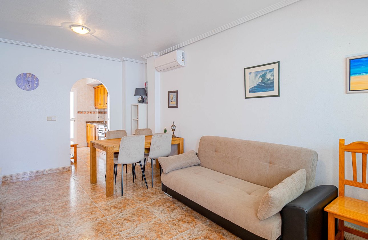 Resale - Apartment / flat - Punta Prima