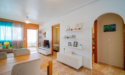 Resale - Apartment / flat - Punta Prima