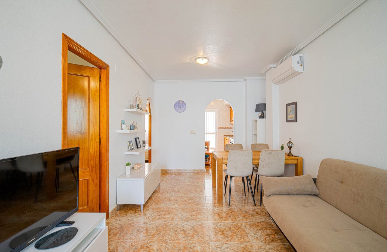 Resale - Apartment / flat - Punta Prima