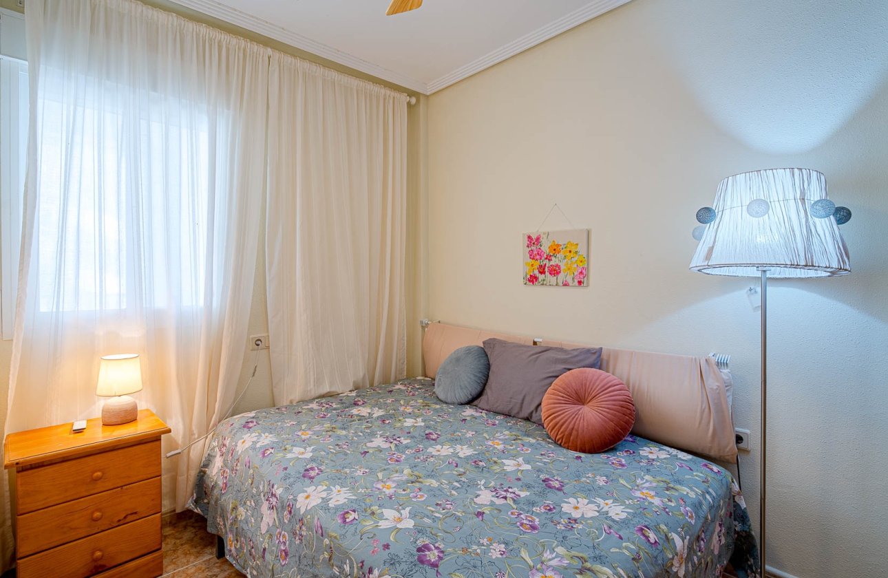 Resale - Apartment / flat - Punta Prima