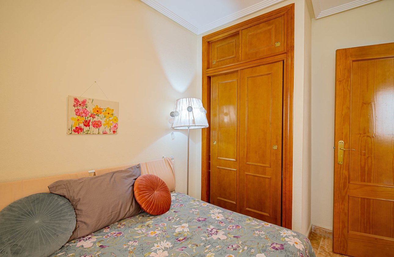 Resale - Apartment / flat - Punta Prima