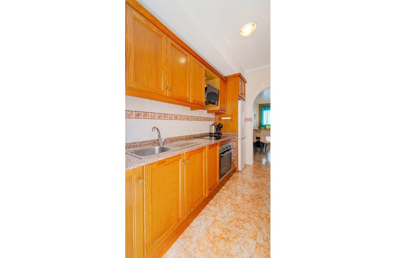 Resale - Apartment / flat - Punta Prima