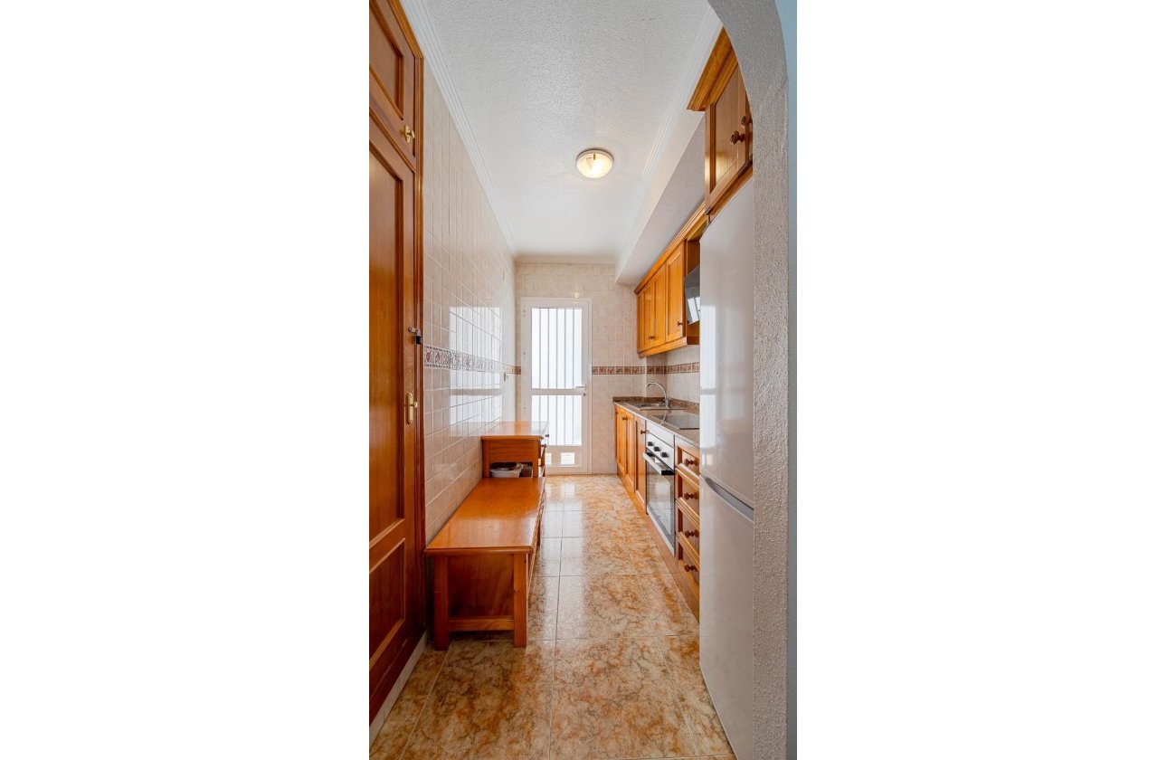 Resale - Apartment / flat - Punta Prima