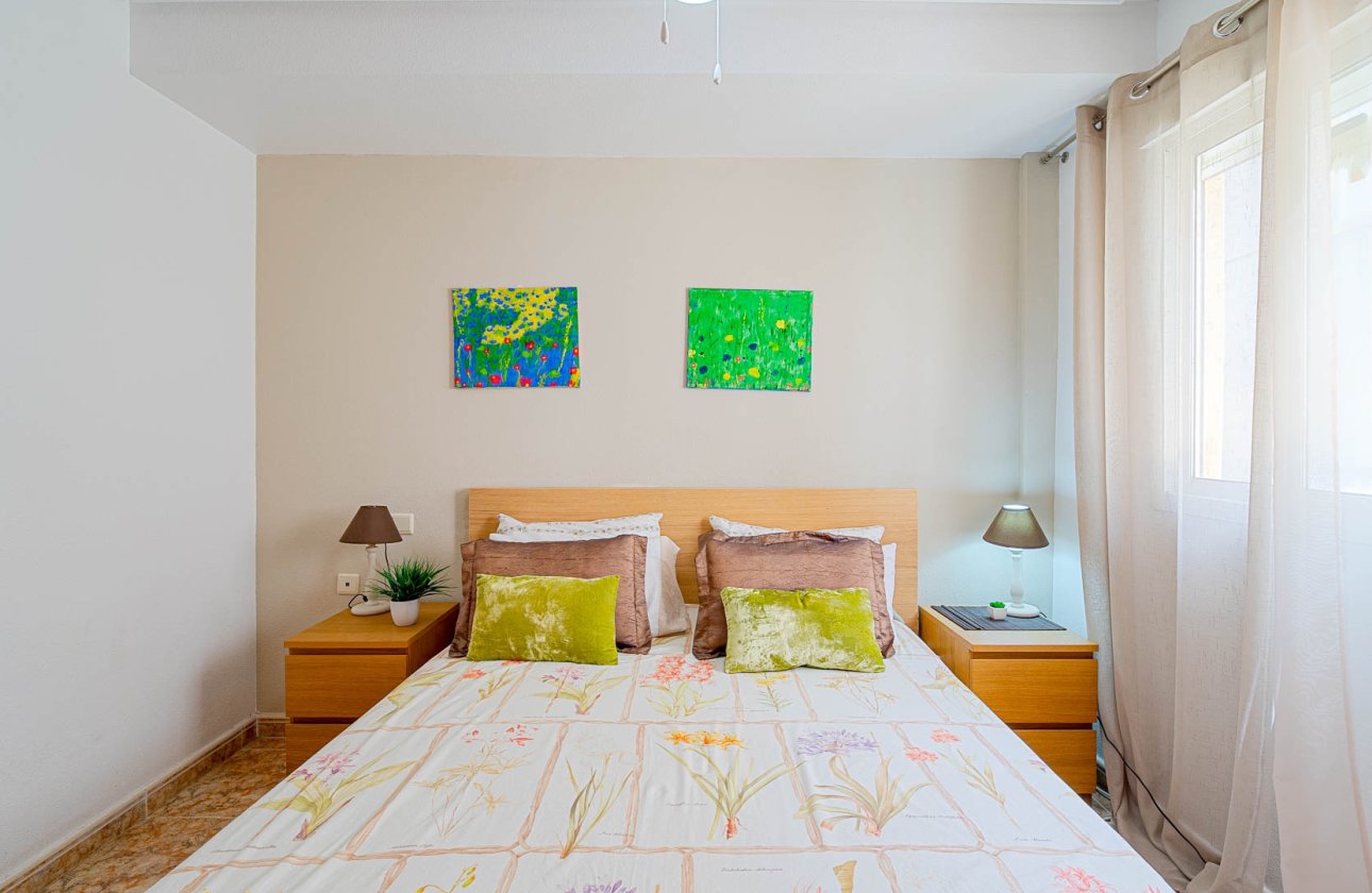 Resale - Apartment / flat - Punta Prima