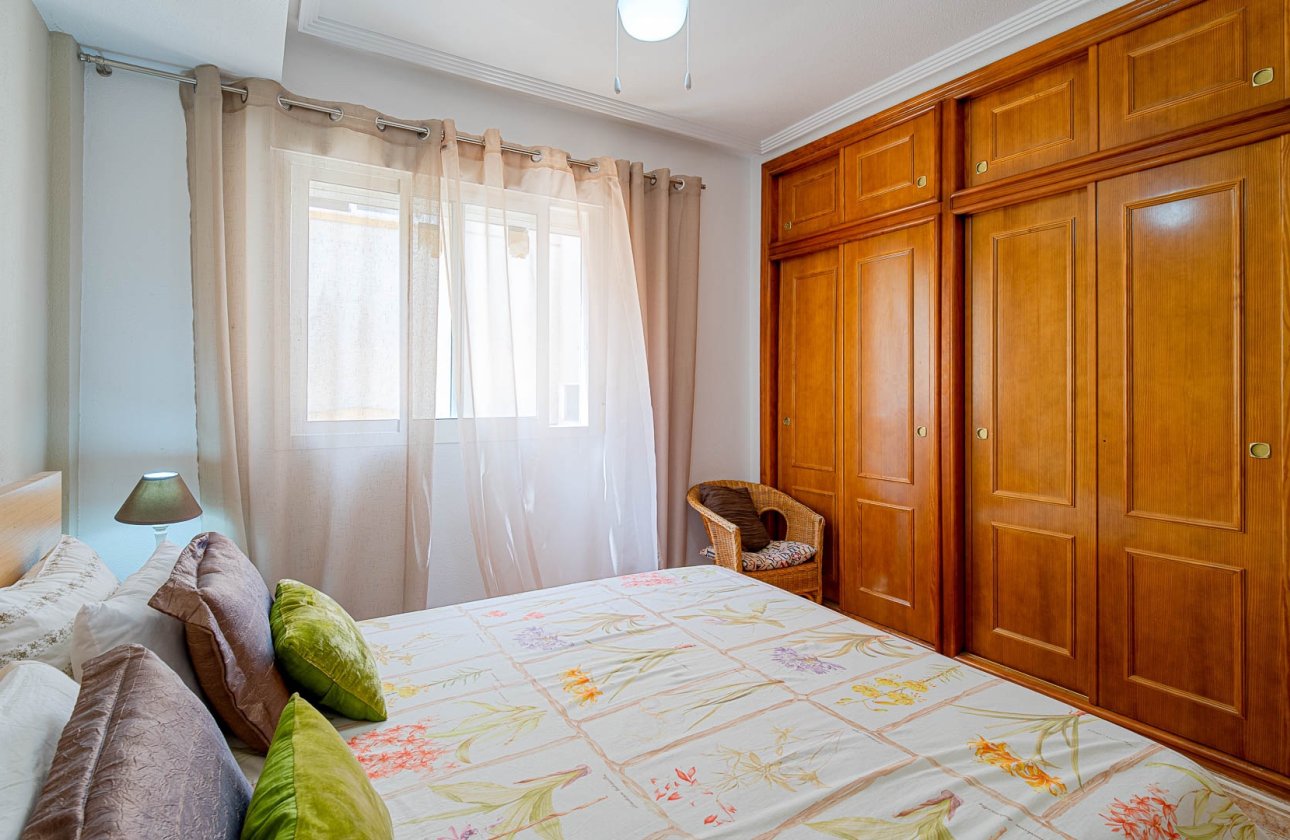 Resale - Apartment / flat - Punta Prima