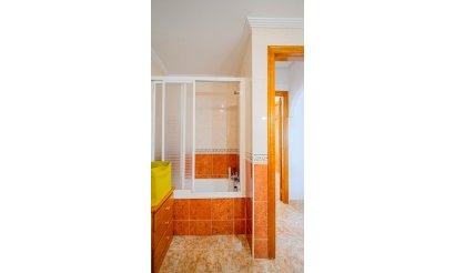Resale - Apartment / flat - Punta Prima