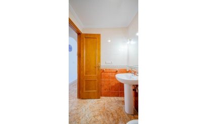 Resale - Apartment / flat - Punta Prima