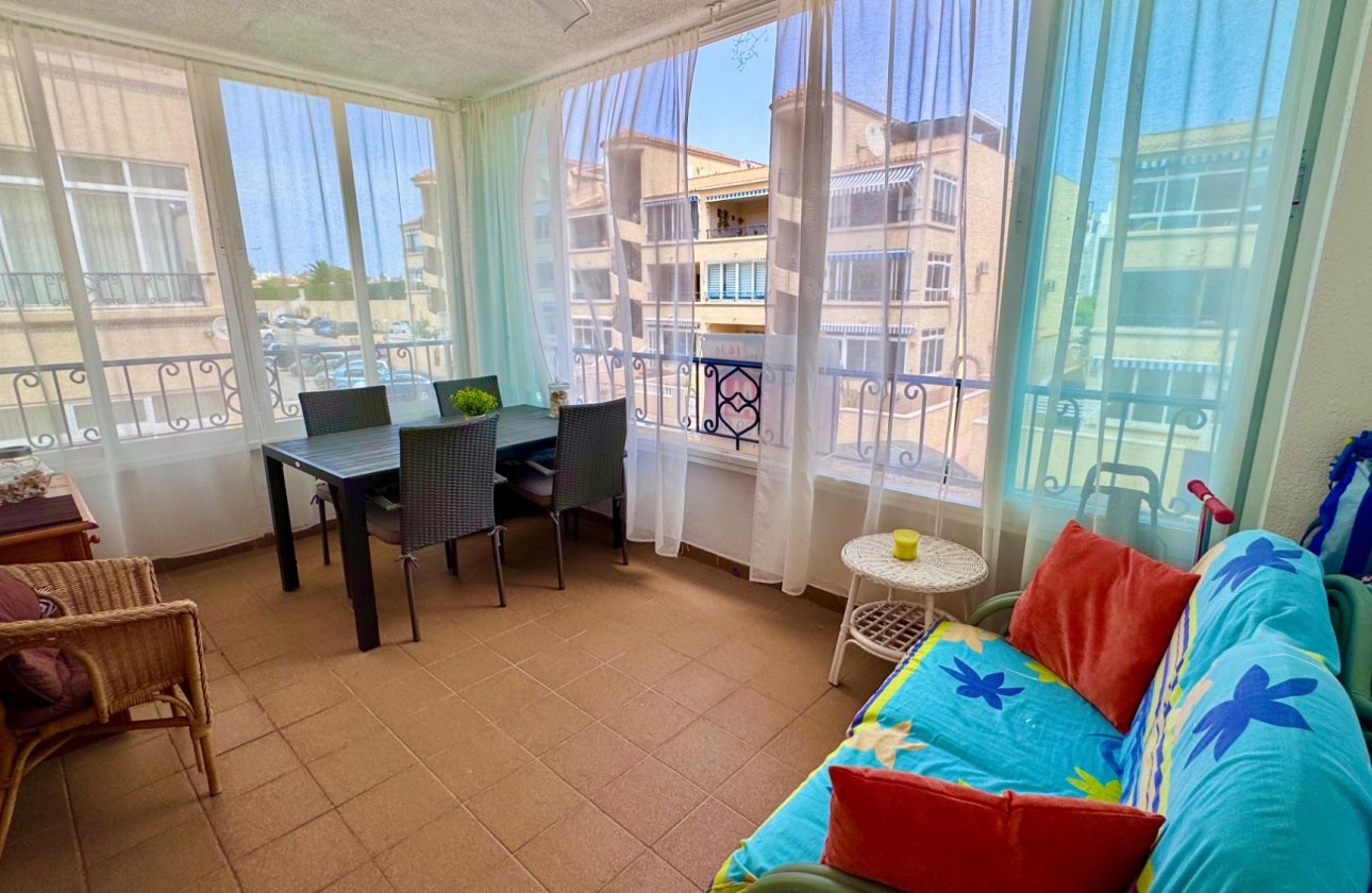 Resale - Apartment / flat - Punta Prima